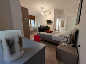 Napoli City Inn