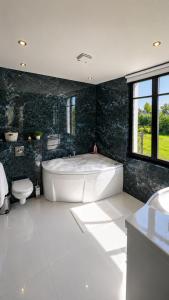GRAND APARTMENT BALTEZERS