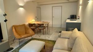 Elegant Studio on the Canal Ring