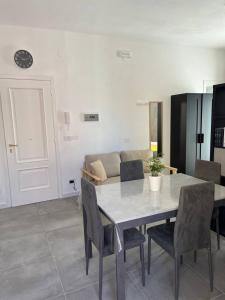 Apartment, Sulinas House