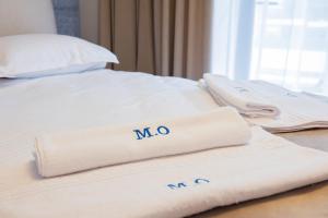 Dorado Suite - 1BR Retreat in One Floreasca Towers