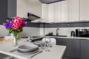 Praga Apt - ZOO, Metro nearby - by Rentujemy