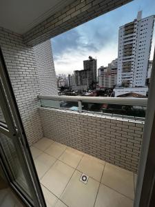 Apto Praia da Guilhermina 2 Dorm -Todo reformado -Tudo novinho-Wi-Fi Garagem ate 7 Hospedes
