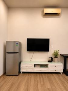 B786 Airport Apartment