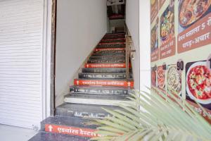 SPOT ON Hotel Regal Aura Inn Indore
