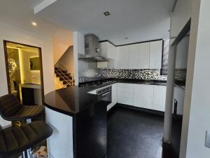 Lujosa casa en Del Valle, 10 personas, garage, jacuzzi y roof garden con asador