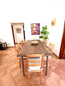 Holiday villa with pool near the ocean, fast internet, Aljezur