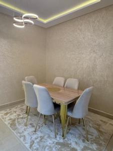 Le Refuge Marrakchi 2chambres, clim et balcon