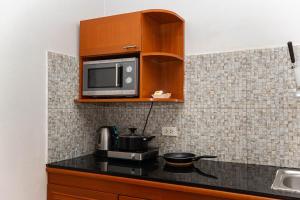 Two-room house on Bangtao 27