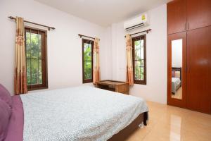 Two-room house on Bangtao 27