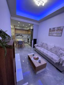 Luxury Haven Fully Renovated Designer Apartment