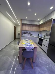 Luxury Haven Fully Renovated Designer Apartment