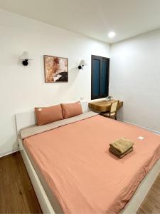 Le Bonheur Hotel - Apartment Near Train Street Hanoi