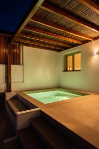 Pefki Luxury Suites