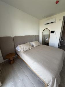 Luxury suite 2 minutes from the beach and airport