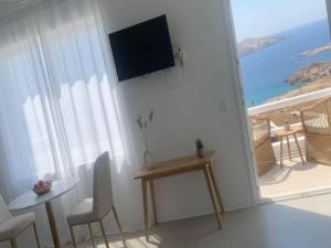 Seaview Retreat Facing the Aegean