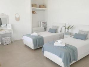 Seaview Retreat Facing the Aegean