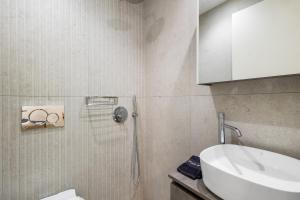 Angelica Garden Studio - Near Beach Apartment
