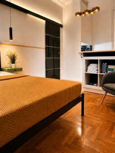 Chic Athens Suite Modern & Central