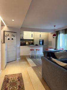 Lake View Apartment
