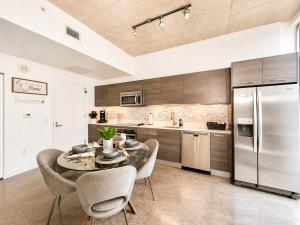 Stylish Downtown Miami Stay Pool Free Parking