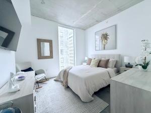 Stylish Downtown Miami Stay Pool Free Parking