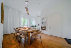 The Grand Parkside - for Groups & Families by OYA