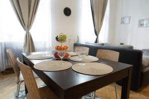 Old Town Suite Narodni AC Parking