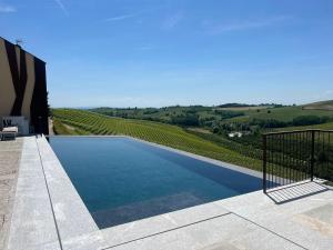 Montalbera Wine Suites - Adults Only