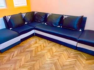 Luxury Jacuzzi Apartment near Arena Nationala and Mega Mall