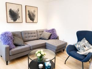 Newly listed Sunny Two bedrooms in Kits