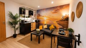 77 Lisbon Design Apartment near Airport, Lisbon, Amadora, Odivelas & Sintra