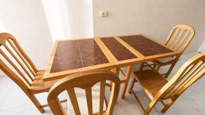 Spacious 3-Bedroom Apartment with Balcony & Workspace
