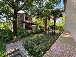 Holiday Home with A - C in Tribalj 55200
