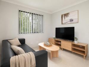Brisbane Smart Suites Self Check-in Apartments - Freney Park Disk Golf Course Guesthouse room