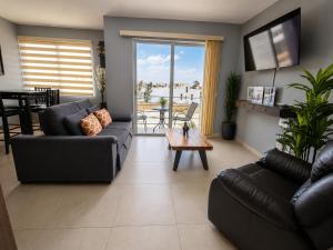 2BR Resort Apartment Cancun Pool WiFi AC