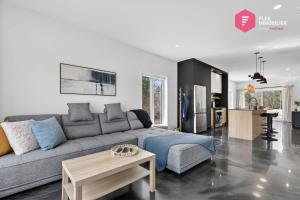 Tee Time - Chalet 2 unités, Salle de jeux, Golf, Piscines, 10 pers - Resort près de Québec