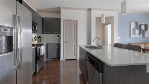 Landing Apartments - The View at Crown Ridge