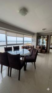 river view piso 11