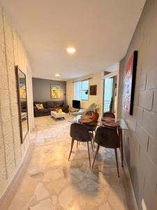 Entire apartment, best area in Laureles, Medellín