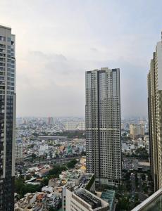 Vinhomes Central Park - Landmark 81 by Soluna Homes