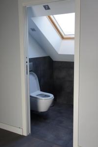 Private Lake Access Waterfront Sauna & Jacuzzi 7 Bedrooms Sleeps 15