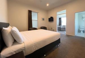 Alpers Lodge & Conference Centre