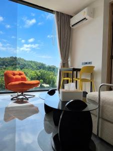 1BR Patong Hideaway - Pool - Near Beaches - A403