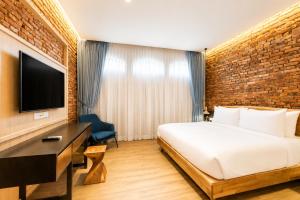 Tien Terrace Macalister