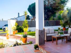 Chalet con Piscina Privada Vallada Terraza y Barbacoan Conil