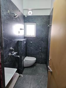 Spacious 2bhk flat withthe amenities & safety
