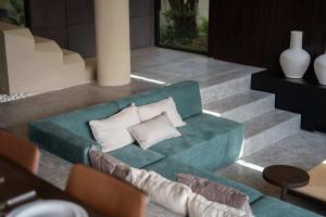Elvara Villa - 4BR Brand New Luxury Sunset Escape in Pecatu