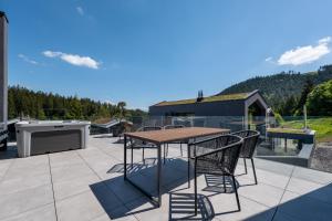 Malino Resort & Residences - Ski and Bike Apartments