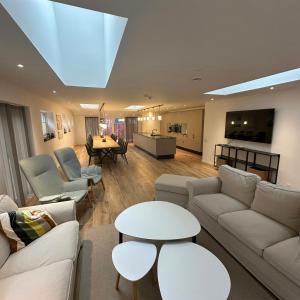 Spacious Holiday Home By Asserbo Forest